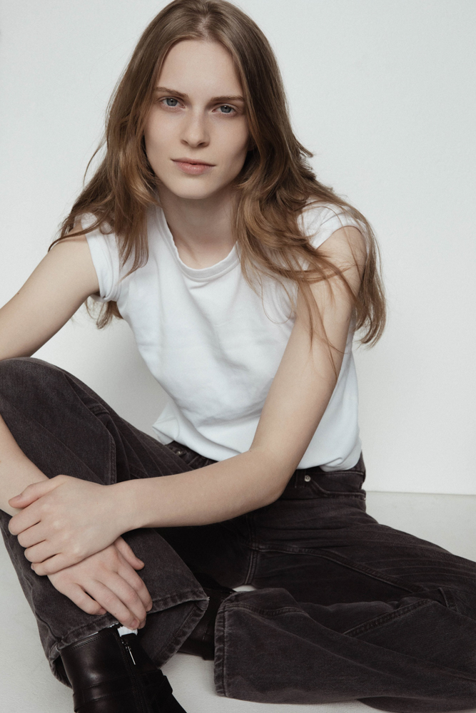 1-isabel-main-book