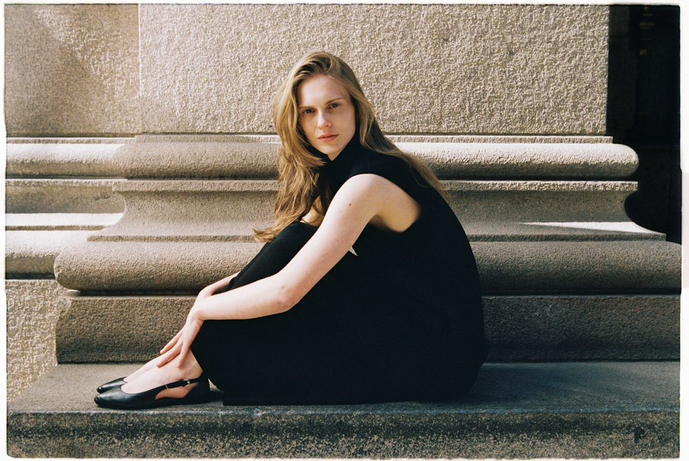 5-isabel-main-book