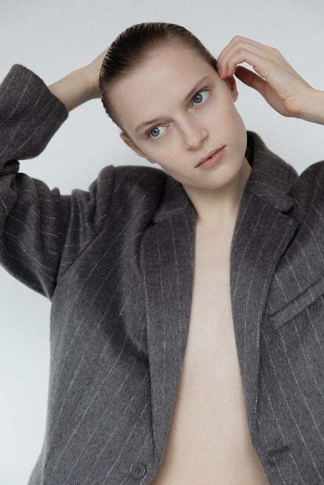 16-ksenia-main-book