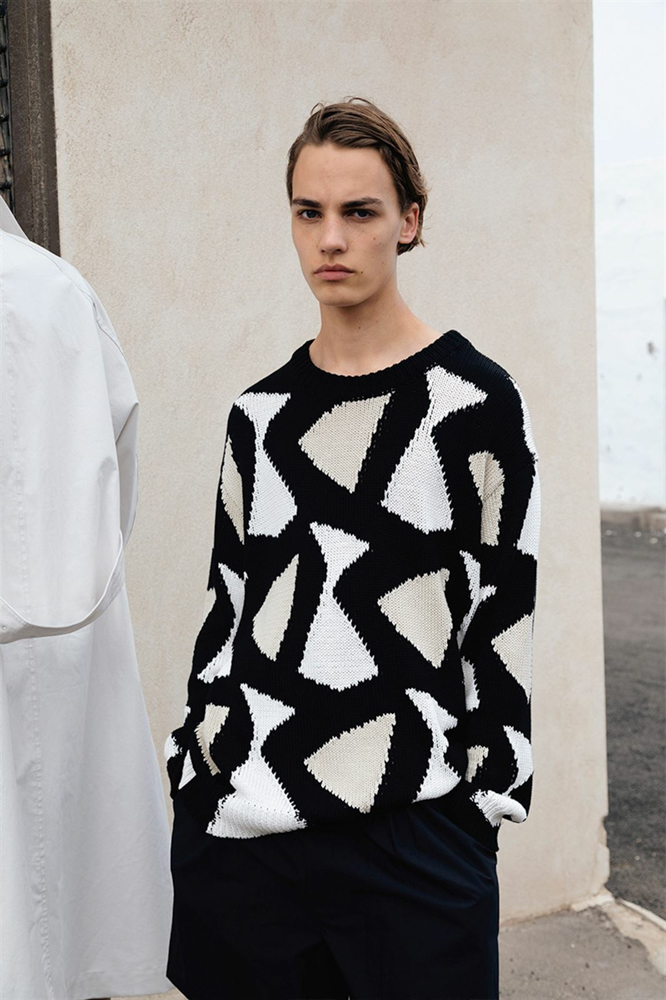 33-bastian-main-book