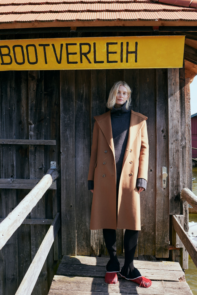 14-felicity-main-book