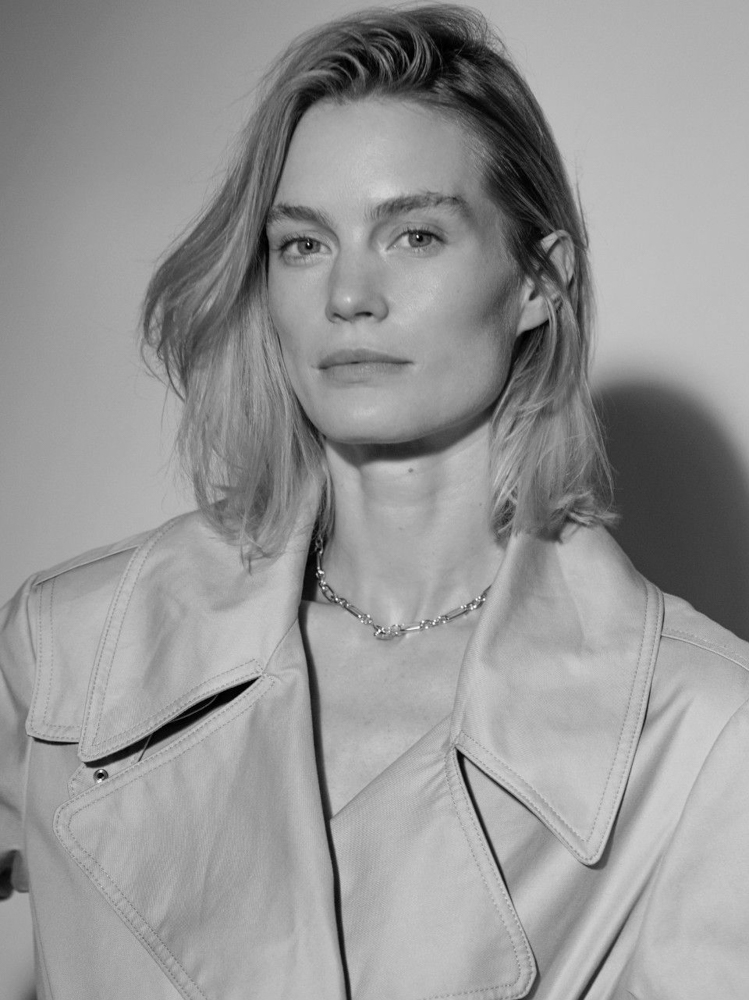 18-felicity-main-book