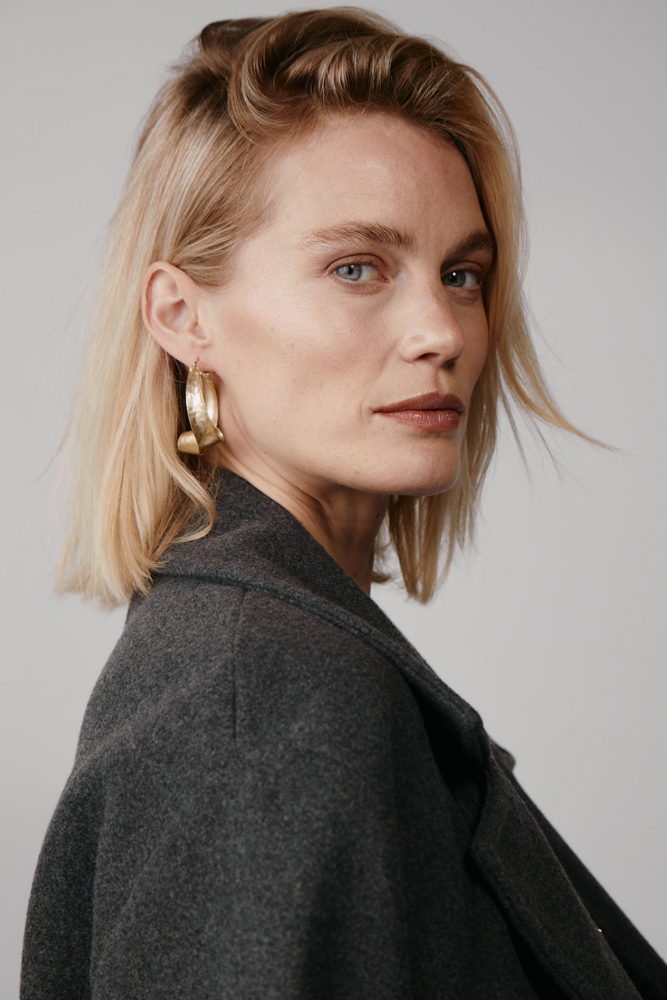 32-felicity-main-book