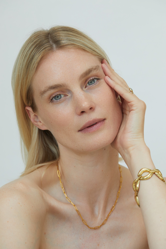 36-felicity-main-book