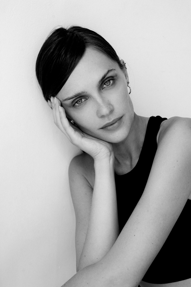 1-anna-zaton-main-book