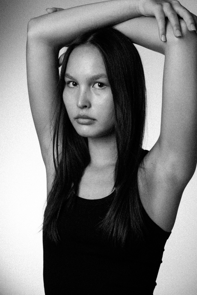 1-viktoria-main-book