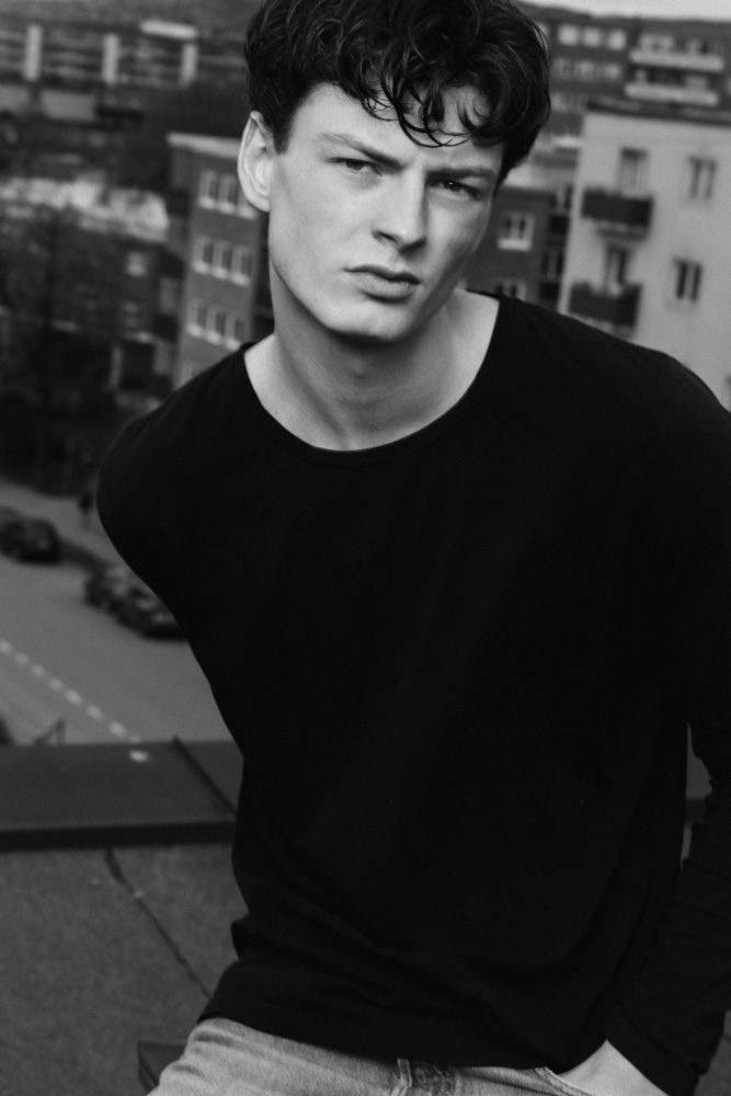 11-rolf-logan-main-book