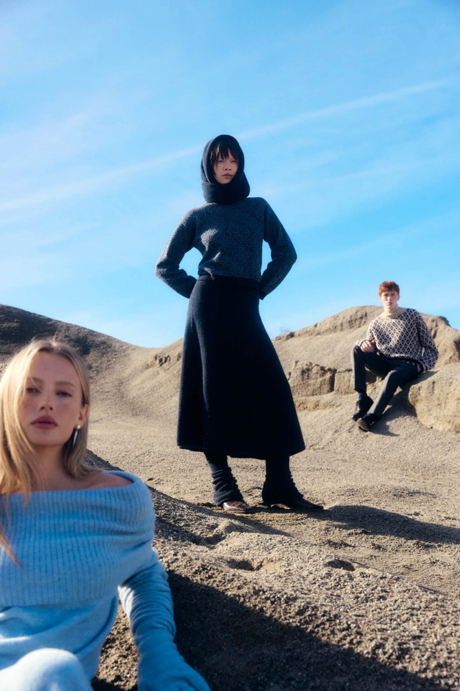 12-sofia-quan-main-book