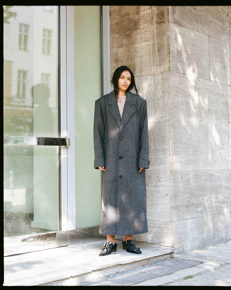 13-andrea-a-main-book