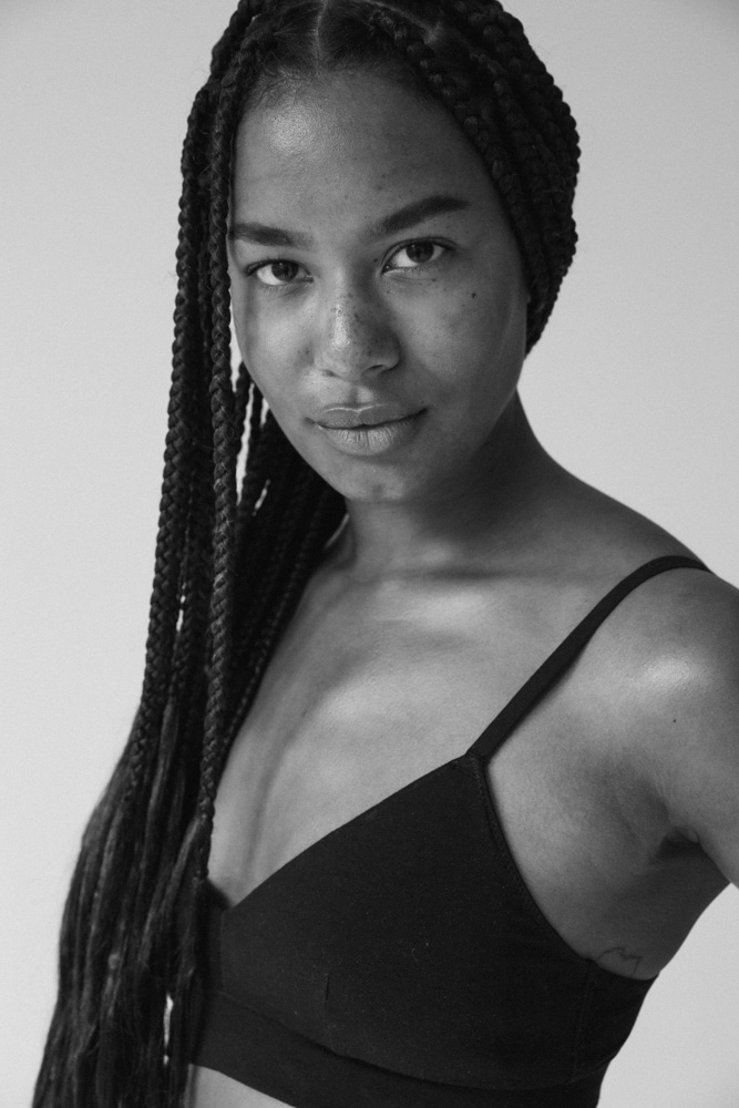 15-anna-farai-main-book