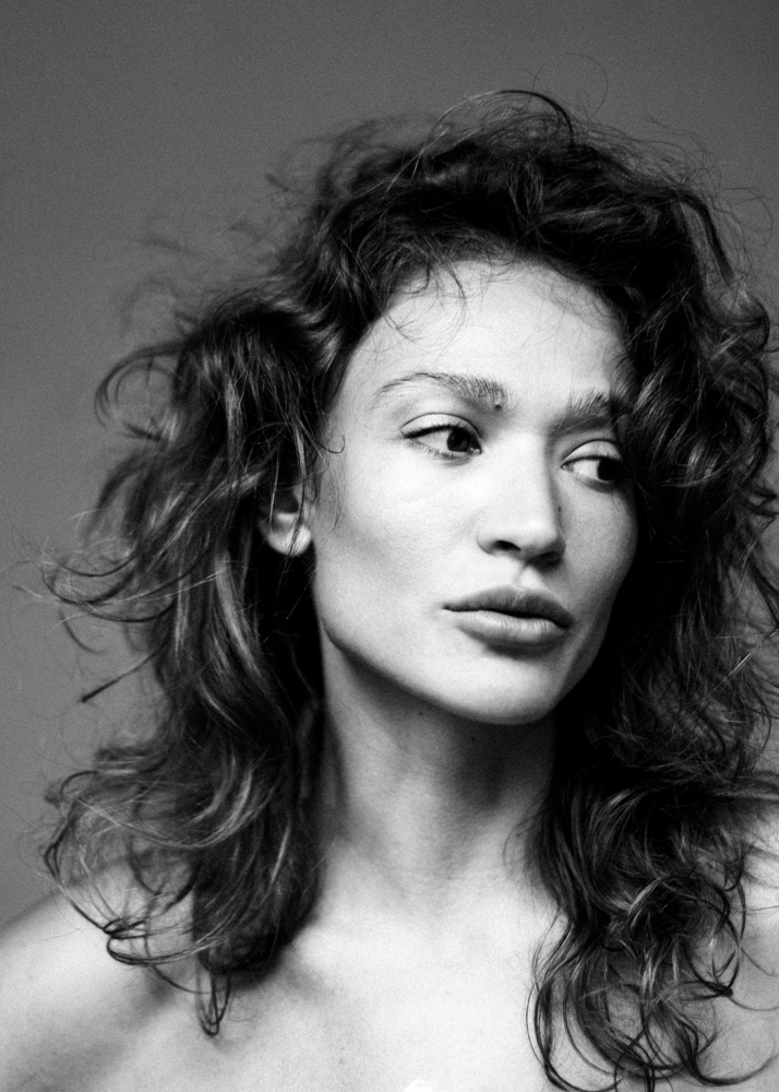 24-sasha-o-main-book