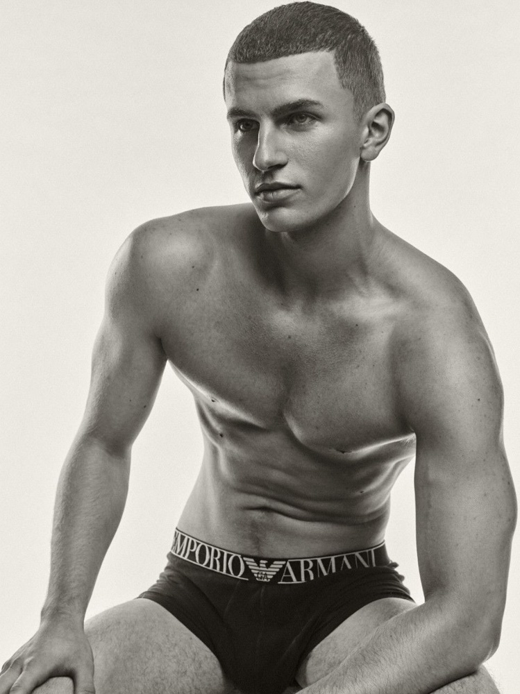 26-mathias-van-esch-main-book