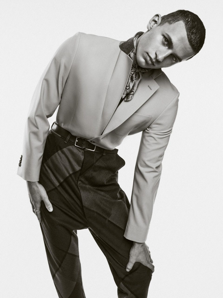 28-mathias-van-esch-main-book