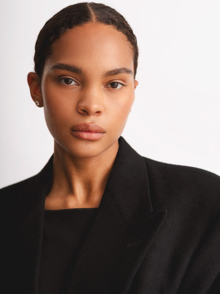 28-mirakela-love-main-book