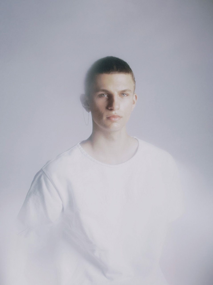 31-mathias-van-esch-main-book