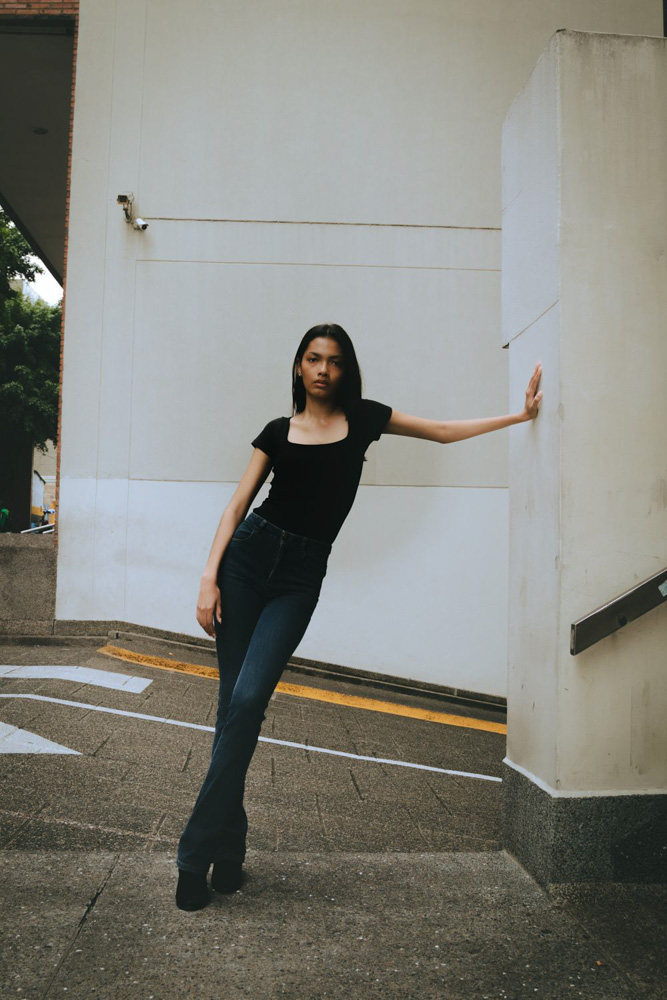 33-andrea-a-main-book