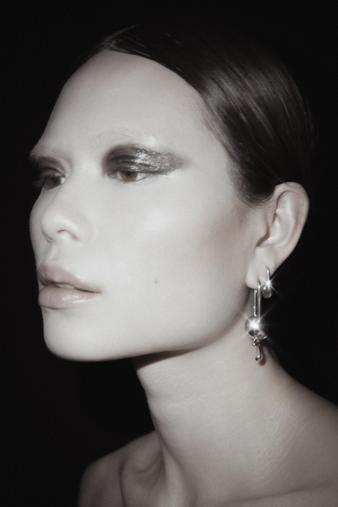 33-sofia-quan-main-book