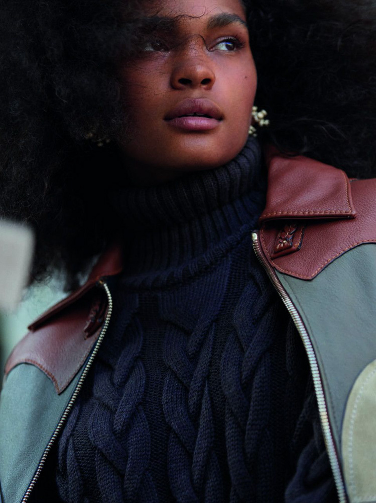 34-mirakela-love-main-book