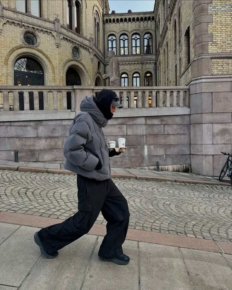 41-jonas-bahri-insta-bok