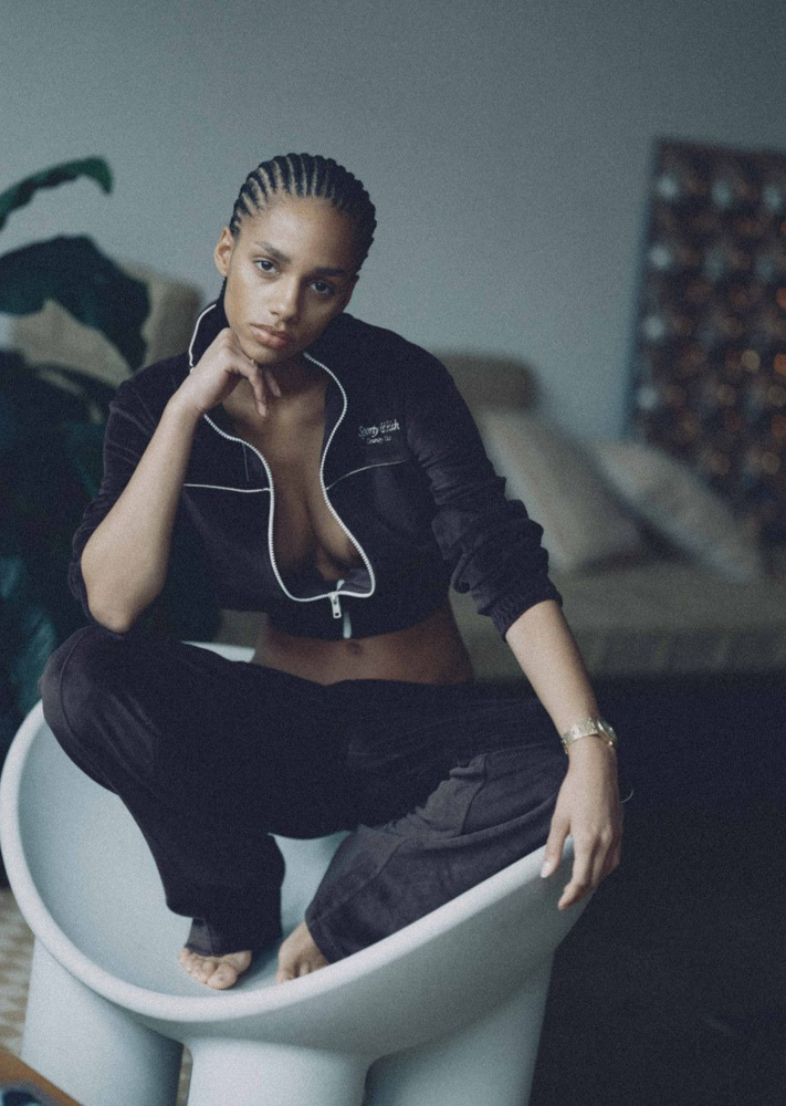 7-yenni-schwan-main-book