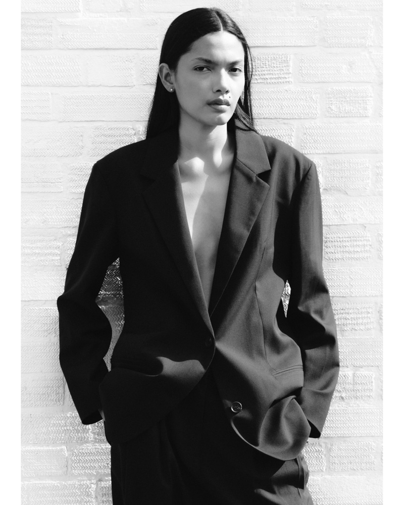 8-andrea-a-main-book