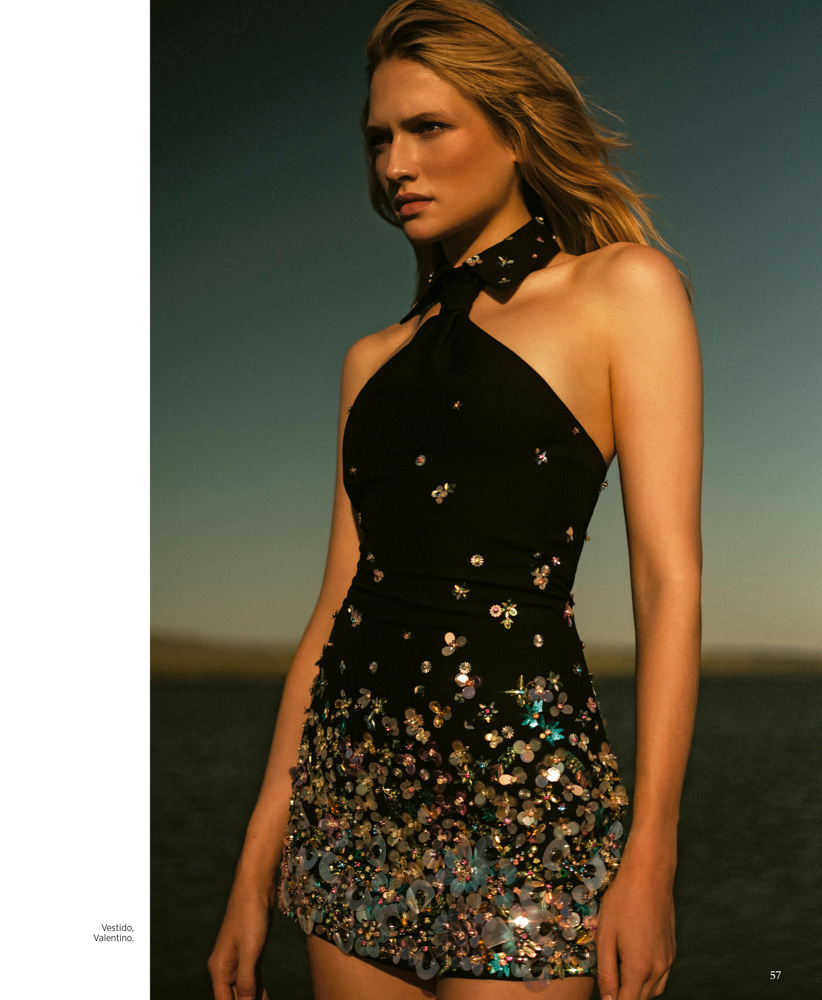 9-anastasia-w-main-book