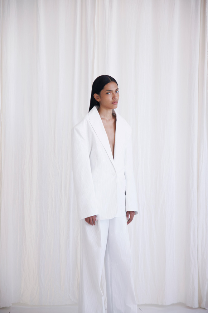 9-andrea-a-main-book