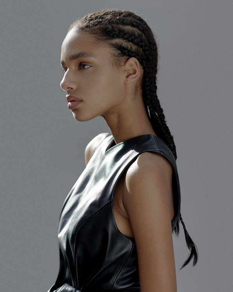 9-yenni-schwan-main-book