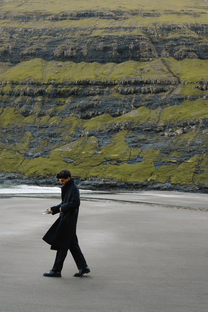 Edited in Tezza with: Disposable, Temperature, Shadows, Focus, Film, & Grain