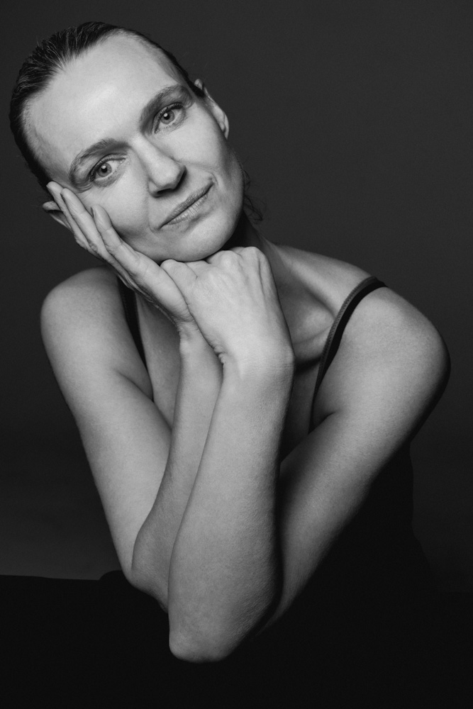 4-cathrine-main-book