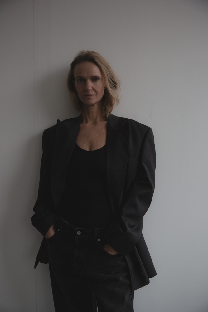 7-cathrine-main-book