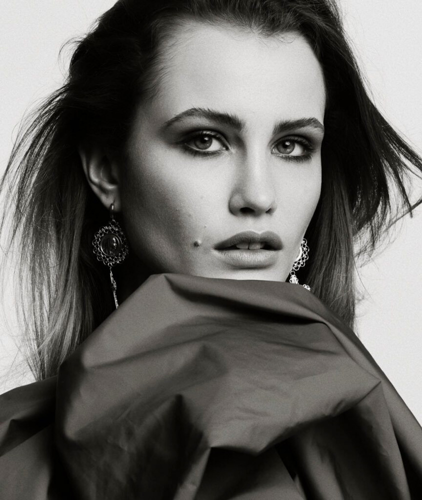 15-julie-borawska-main-book